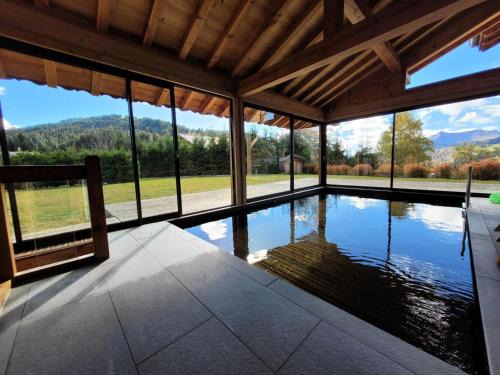 Les Gets Chalet De Esquí | Chalet Les Sauvageons - Grand luxe au cœur des Gets, avec piscine & hammam MAE-2431