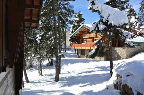 Superbolquere Chalet De Esquí | Chalet les SORBIERS, en rondins, classé 4*étoiles