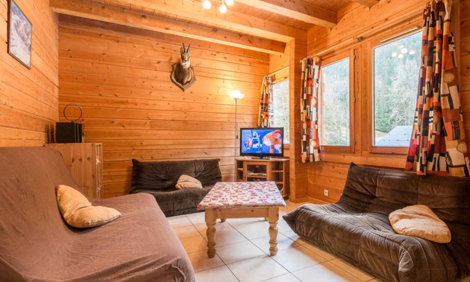 Hauteluce Chalet De Esquí | Chalet 'Lo Capstoa' con vistas a la montaña, terraza privada y Wi-Fi