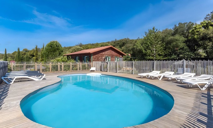 Rouffiac-des-Corbieres Chalet De Esquí | Chalet 'Maroc' con vistas a la montaña, piscina compartida y terraza privada