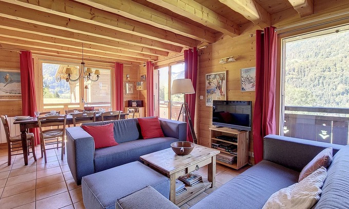 Le Biot Chalet De Esquí | Chalet MON FRERE - 4 BEDROOMS - WIFI - 10 PEOPLE - GARDEN - LEBIOT