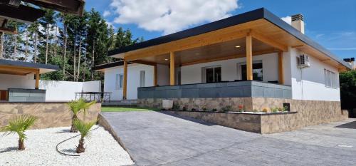 Nuevo Baztan Casa | Chalet Oasis, Piscina, Barbacoa, Jardin, Amigos, Familia, Grupos, Casa, Villa