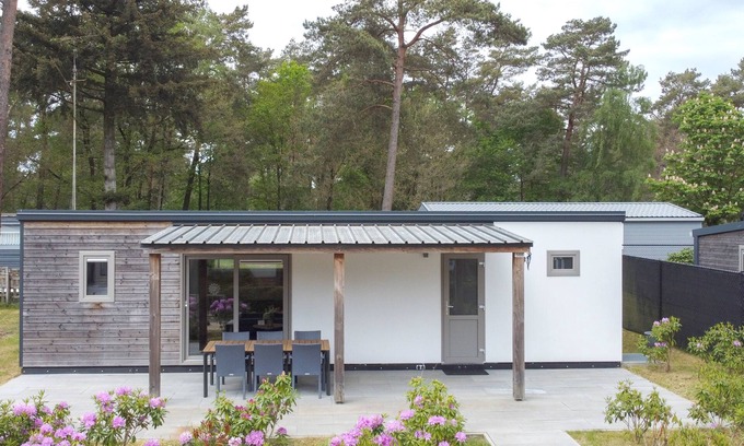 Vessem Chalet De Esquí | Chalet on park with many facilities and pool