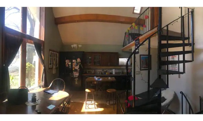 Providence Casa | Chalet on the Hill 5 minutes from downtown