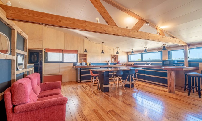 Gruissan Plage Chalet De Esquí | Chalet 'Passion Loft' con vistas al mar, terraza privada y Wi-Fi