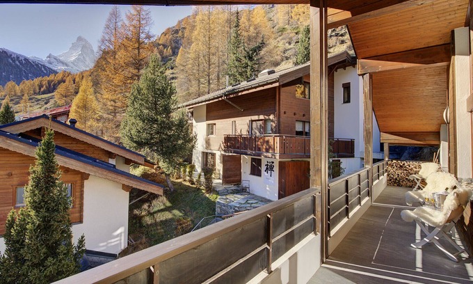 Zermatt Chalet De Esquí | Chalet & Penthouse Zen, Matterhorn view, sauna & hot tub, 100m to main lift