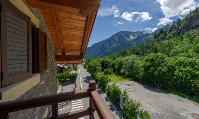 Courmayeur Apartamento | Chalet Pontal 6 -Skyway View- Wifi & Parking