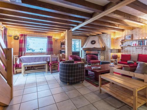 Val-d'Isere Chalet De Esquí | Chalet rustique chaleureux avec cheminée à Val-d'Isère - FR-1-694-219