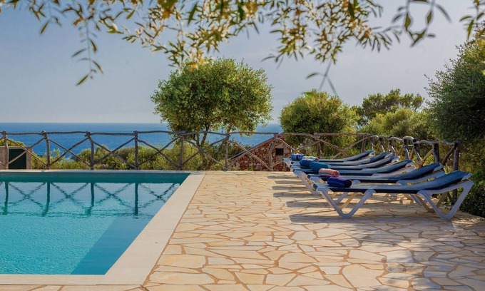 Area metropolitana de Ciutadella Chalet De Esquí | Chalet 'Sa Talaia De Artrutx' con vistas al mar, piscina privada y terraza privada