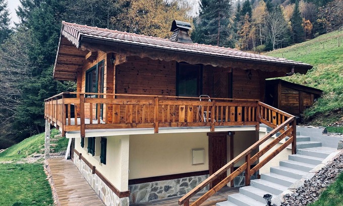 La Bresse Chalet De Esquí | Chalet sleeps 4-5. Comfort & Rustic!