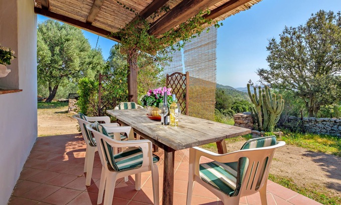 Olbia Chalet De Esquí | Chalet "Stazzu Straetu" with Sea View, Private Terrace & Private Garden