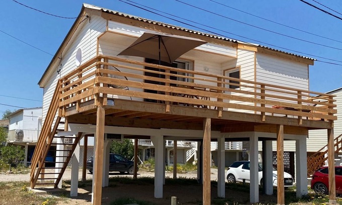 Gruissan Plage Chalet De Esquí | Chalet sur pilotis, esprit film 37°2, Gruissan Plage WiFi