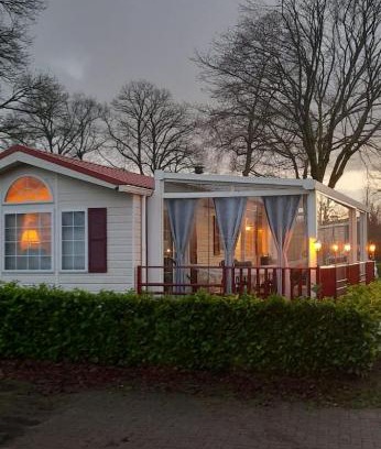 Lathum Chalet De Esquí | Chalet-Urlaubsglück am See