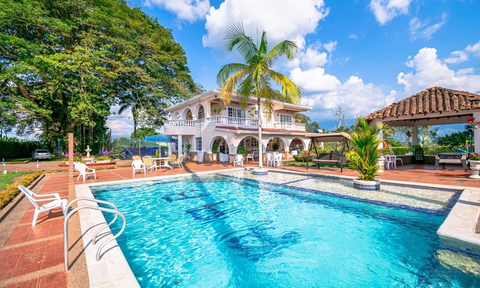 La Tebaida Chalet De Esquí | Chalet Villa Puebla