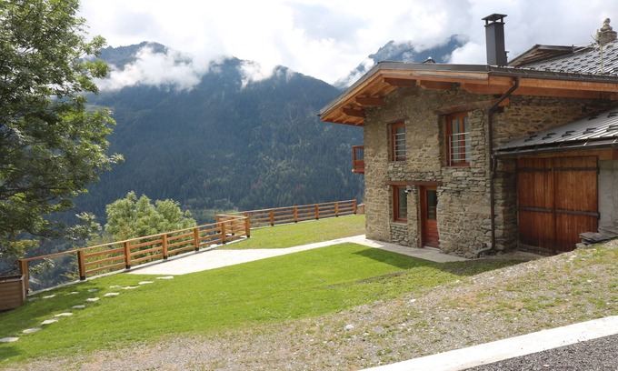 Montvalezan Chalet De Esquí | Chalet vue Imprenable