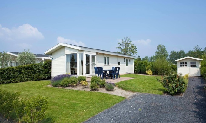 Breskens Casa | Chalet with 2 bedrooms and a terrace