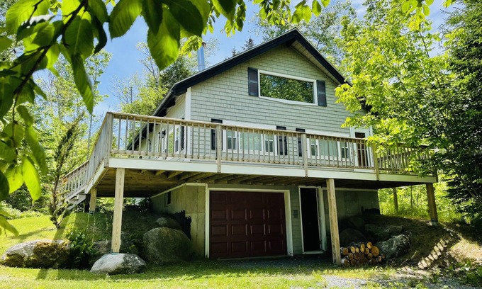 Bar Harbor Chalet De Esquí | Chalet with a Private Beach in Acadia National Park