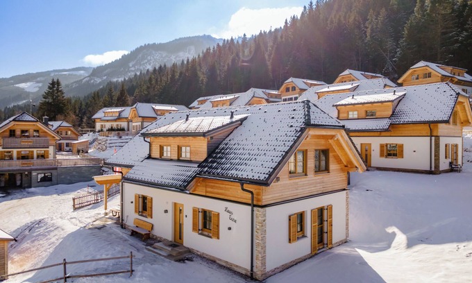 Donnersbachwald Chalet De Esquí | Chalet with covered terrace, sauna and spa bath