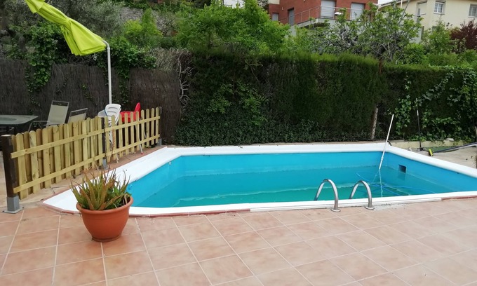 Viladecavalls Villa | Chalet con vistas a la montaña y con piscina privada, ideal familias.