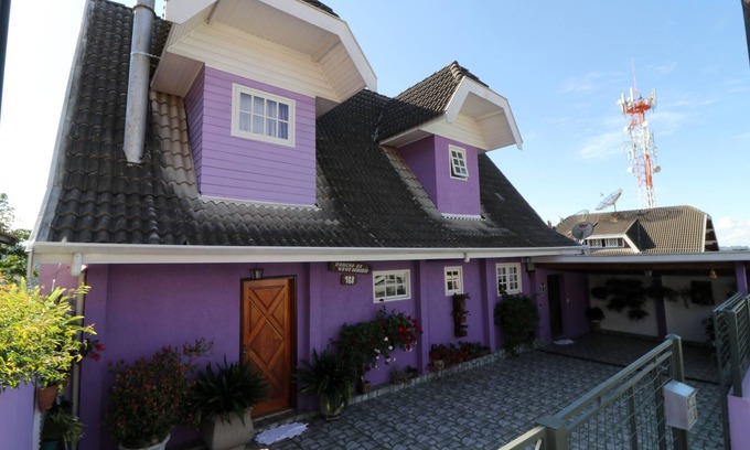 Abernessia Casa | Chalet con vistas panorámicas a la ciudad, alojamiento hasta 10 personas, mínimo 2 noches.