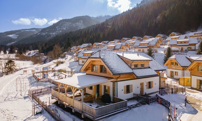 Donnersbachwald Chalet De Esquí | Chalet with terrace, sauna and outdoor spa