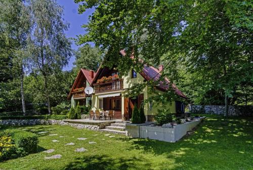 Breze Chalet De Esquí | Chalets Bogo & Neno