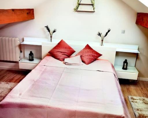 Meyzieu Nord Ouest Casa | Chaleureuse Maisonnette Lyon