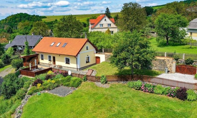 Zdirec Casa | Chalupa Novákova vyhlídka - cottage with 130 square meters - balcony / whirlpool