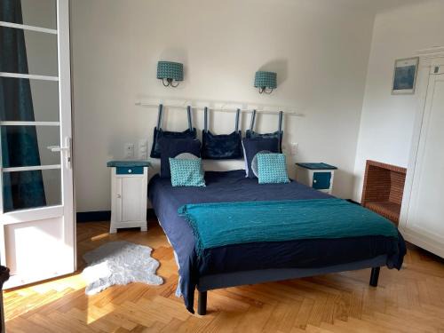 Labouheyre Casa | Chambre 2 Bleue - WIFI - Proche gare