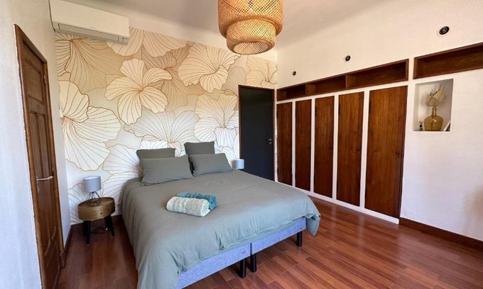 Villeneuve-Minervois Casa | Chambre Amaryllis au Domaine de l'Aven