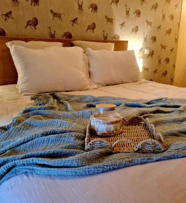 Saint-Remy-du-Plein Casa | Chambre avec Charme & Jardin