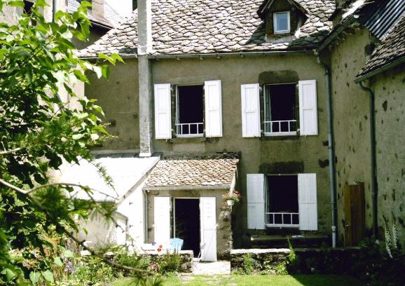 Salers Cama Y Desayuno | Chambre d'Hôtes La Maison de Barrouze