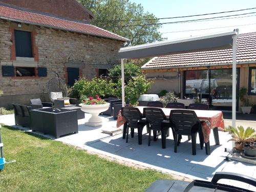 Letricourt Cama Y Desayuno | Chambre d'hôtes paisible entre Nancy et Metz, proche TGV et aéroport, commerces à 6 km - FR-1-584-197