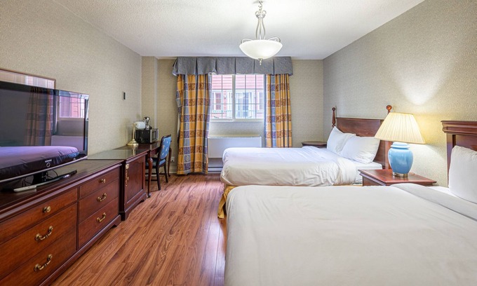 Saint-Sauveur Casa | Chambre d'hotel le Cadillac 2 lits queen