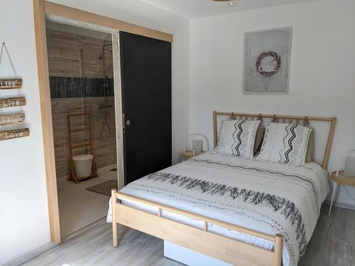 Liergues Casa | Chambre double indépendante BALI au sein du domaine PASSELOUP