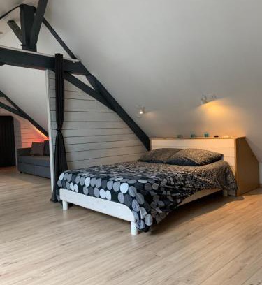 Yvre-l'Eveque Cama Y Desayuno | Chambre en campagne