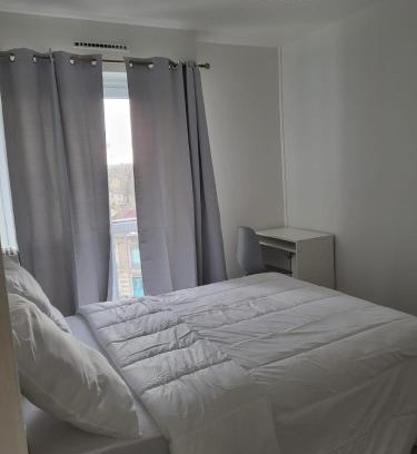 Saint-Ouen-l'Aumone Casa | Chambre simple