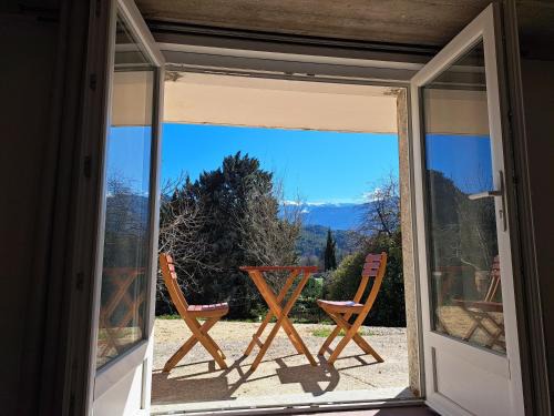 La Celle-sous-Gouzon Casa | Chambre spacieuse vue sur le Ventoux