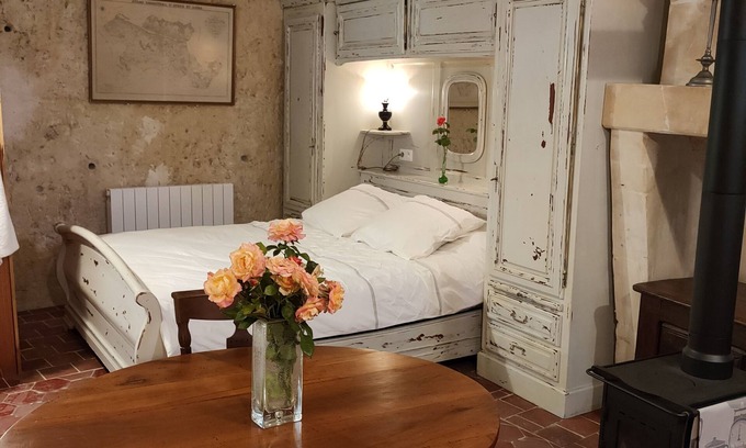 Perrusson Apartamento | Chambre Troglodyte 26m² Proche des Chateaux de la Loire des Circuits a Velo