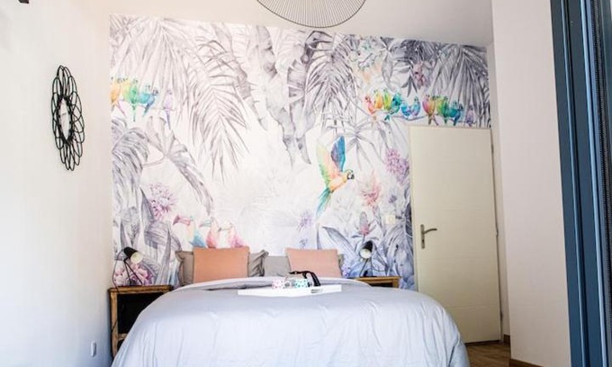 Vinzelles Casa | Chambre tropicale privée au coeur d'un village calme et proche du vignoble