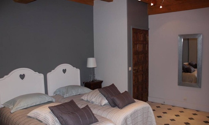 Tendu Cama Y Desayuno | chambre Muguet-Doble con dos camas-Baño con bañera-Superior-Vista al Parque