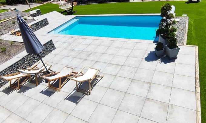 Prunieres Apartamento | Chambre vue lac av piscine