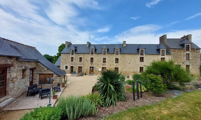 Pleven Cama Y Desayuno | Chambres d'Hôtes La Rompardais