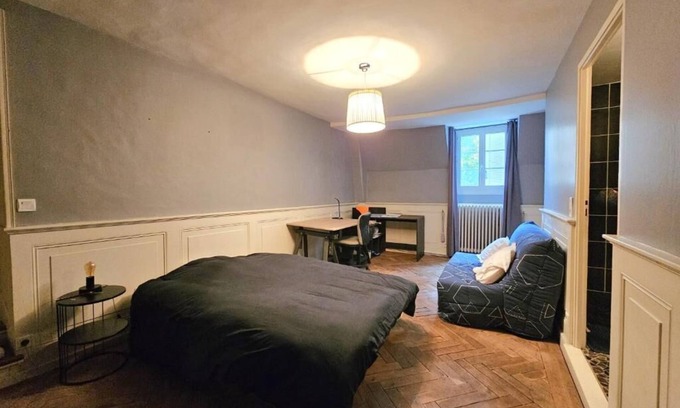 Etival-les-le-Mans Cama Y Desayuno | Chambres d'Hote sleeps 4 with swimming pool and fully equipped kitchen Le Mans/Circuit 24 H