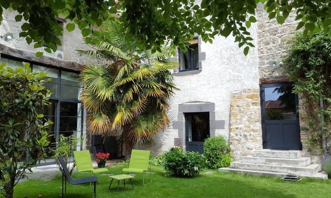 Cournon-dʼAuvergne Casa | Chambres d'Hotes Altamica