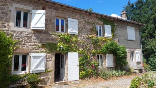 Le Monteil-au-Vicomte Casa | Chambres indépendantes dans maison à la campagne