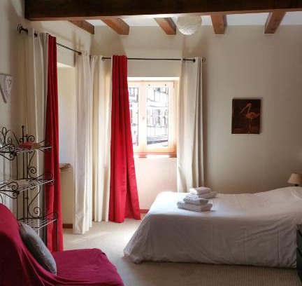 Obernai Cama Y Desayuno | Chambres touristiques La Cour Des Hôtes