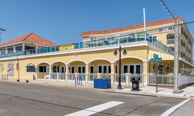 North Wildwood Complejo | Champagne Island Resort