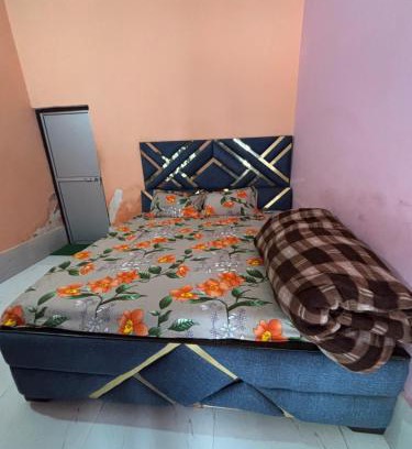 Misrikh Casa | Chandrakala Ashram