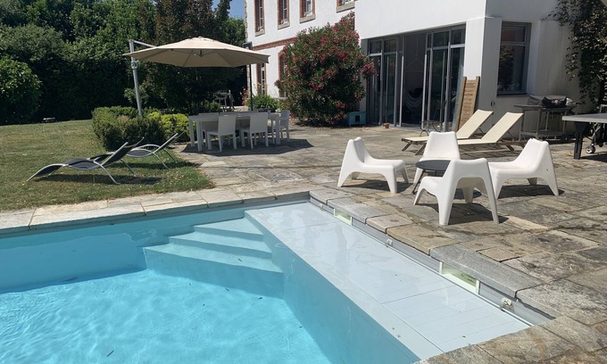 Vannes Villa | Character and spaces, large heated swimming pool... Jacuzzi... a little paradise.